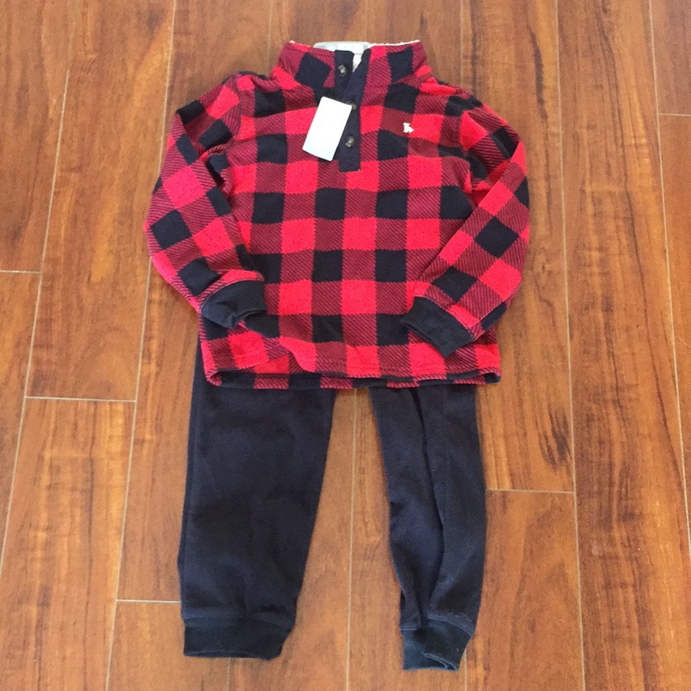 Carters 5T NWT Shirt and Pants  Set